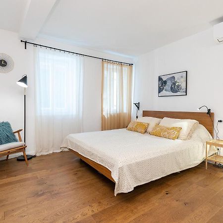 Stylish Studio Apartment By Irundo Rovinj Exteriör bild